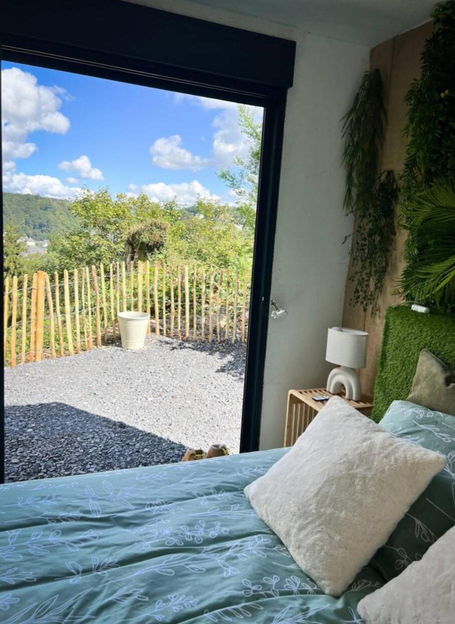 Nuit Insolite Conteneur Tropical * Bouillon